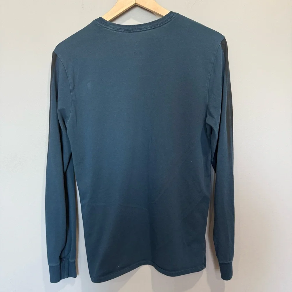 Jordan Sport Men's Dri-FIT Long-Sleeve T-Shirt Size Medium‎